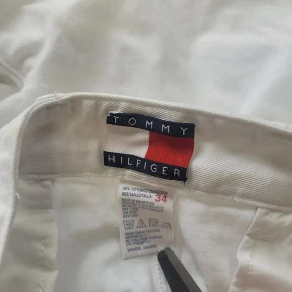 Vintage Tommy Hilfiger Shorts Size 34 White Golf Casual Chino Y2K Mens - Picture 3 of 9